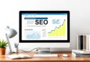 Imagem ilustrativa mostrando otimização de SEO para iniciantes, com gráfico de crescimento e otimização de site.